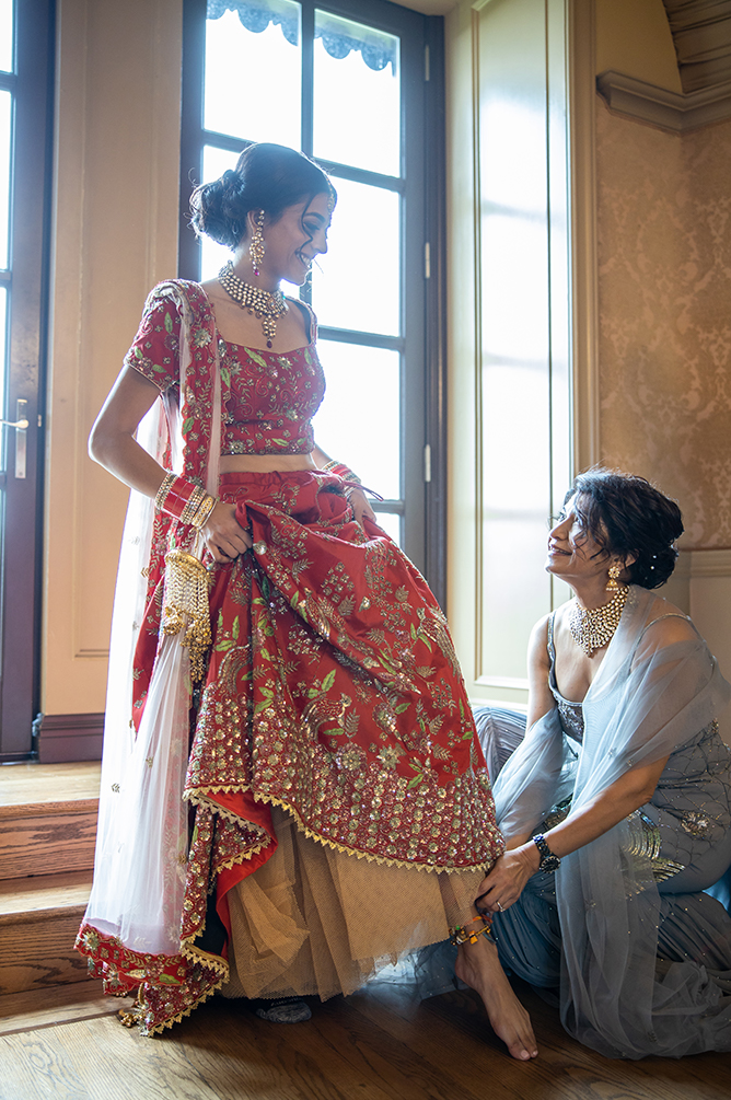 Indian-Wedding-Photography-Destination-Wedding-Huntington New York-Oheka Castle-Preparation 3