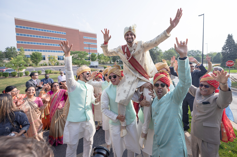 Indian Wedding-Baraat-Double Tree Esplanade Lakes2