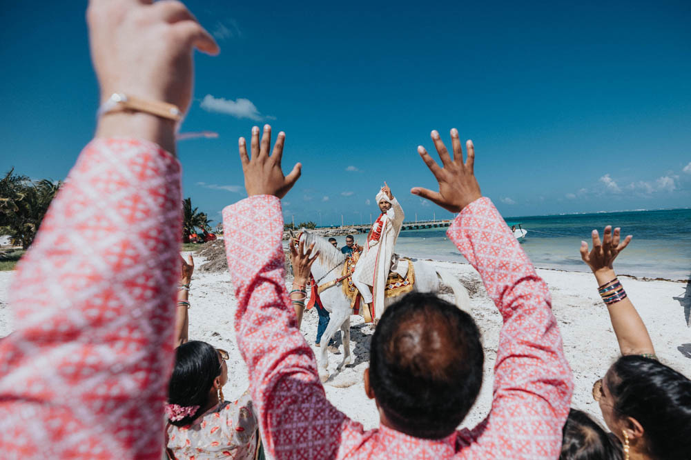 Indian Wedding-Baraat-Garza Blanca Cancun 8