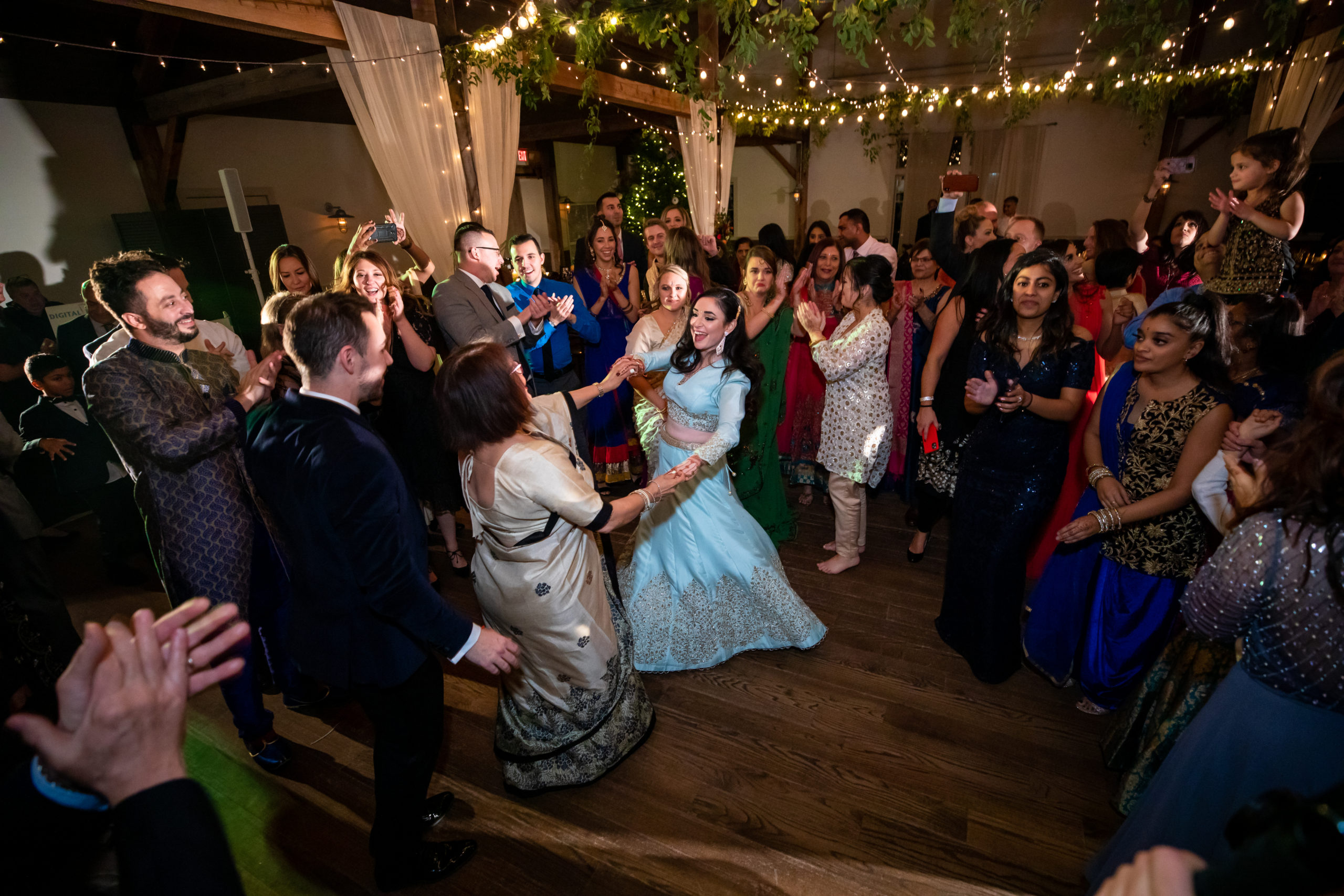 Indian-Wedding-Photography-Boston-PTaufiq-Dance floor with the guest3