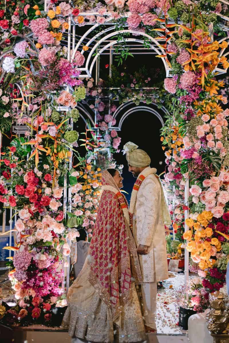 Luxury wedding decor by Ali Bakhtiar Designs at Anantara Santorini Abu Dhabi Retreat – Captured by P. Taufiq Photography 3