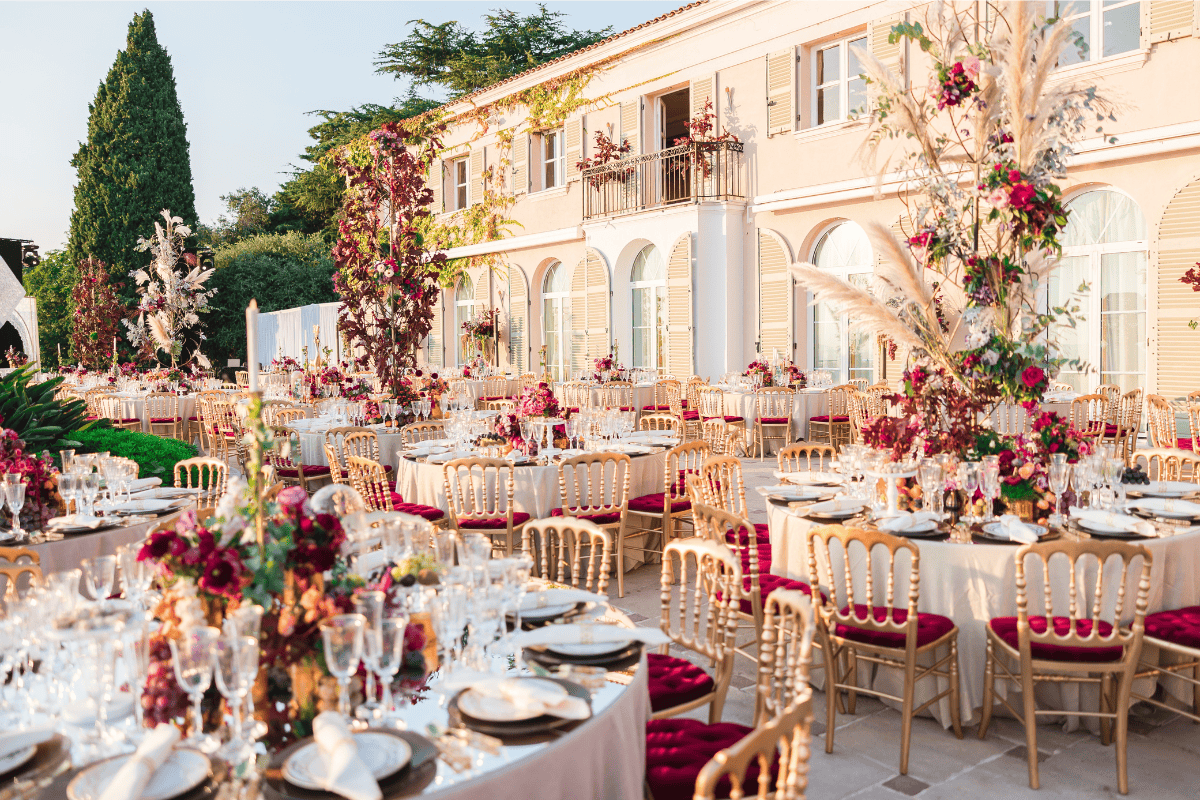 Stylish banquet hall wedding design by Ali Bhaktar Designs