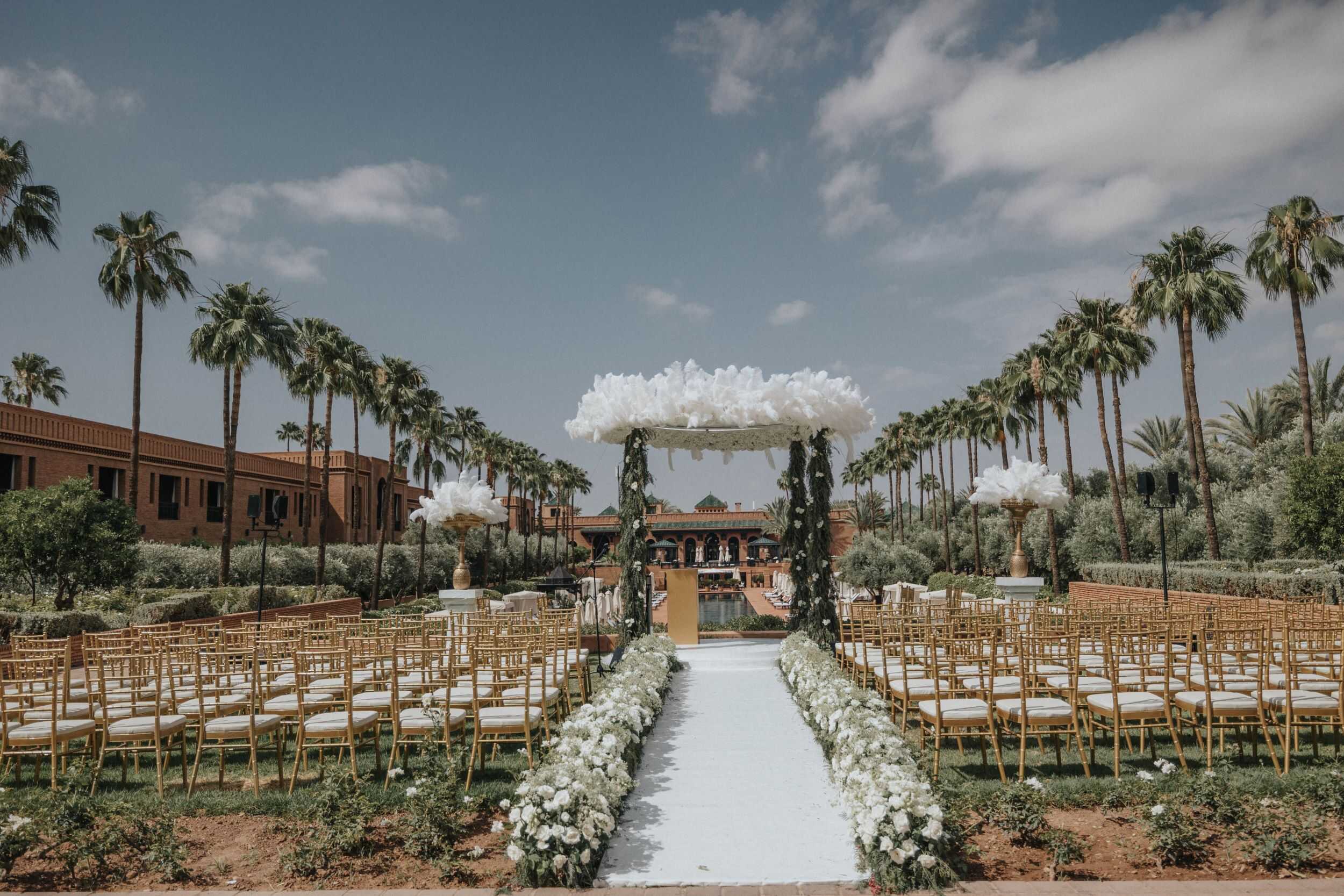 Luxury-wedding-decor-by-Cocoon-Events-Designs-at-Palais-Namaskar-–-Captured-by-P.-Taufiq-Photography