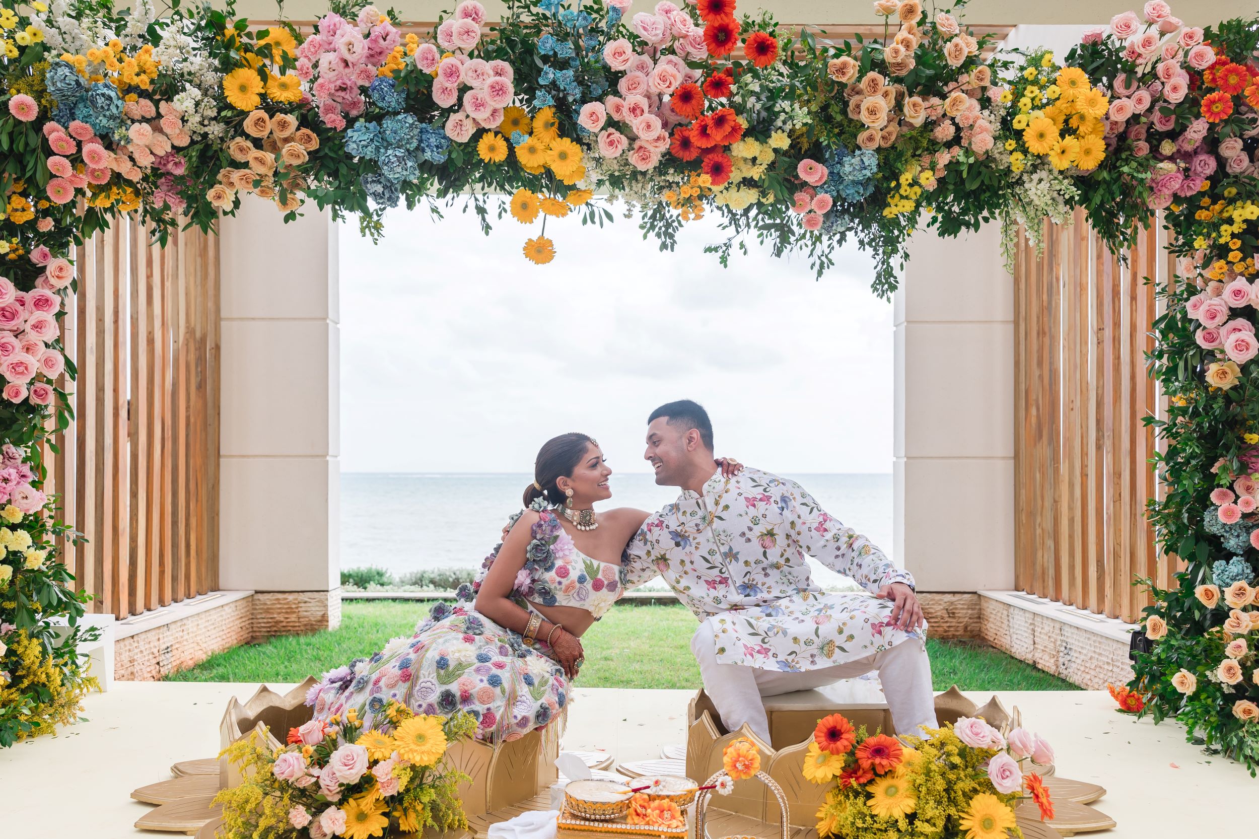 Luxury-wedding-decor-by-MalaEvents-Waldorf-Astoria-Cancun-Captured-by-P.-Taufiq-Photography5